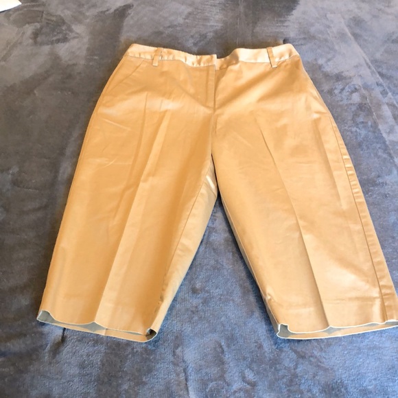 Women’s size 6 Talbots stretch tan shorts - Picture 1 of 9